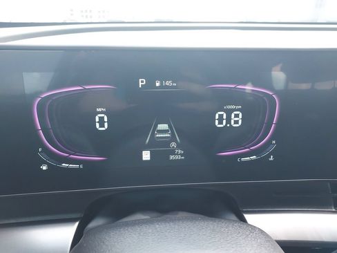 Used 2025 Kia Sportage EX FWD image 17