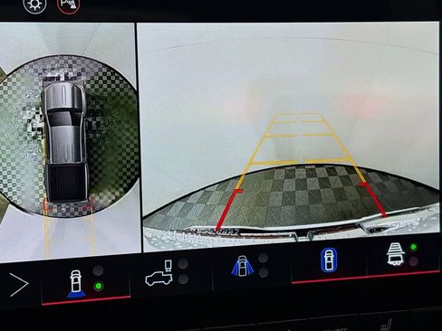 New 2025 GMC Canyon Elevation w/ Convenience Package image 14