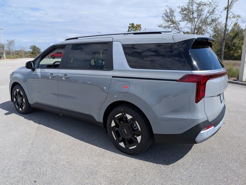 New 2026 Kia Carnival EX image 7