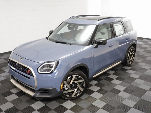 New 2025 MINI Cooper Countryman S image 2