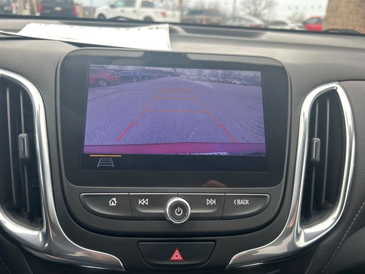 Used 2019 Chevrolet Equinox Premier AWD/4WD image 16