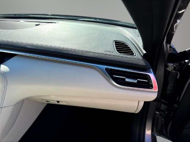 Used 2025 Genesis G70 2.5T RWD image 27
