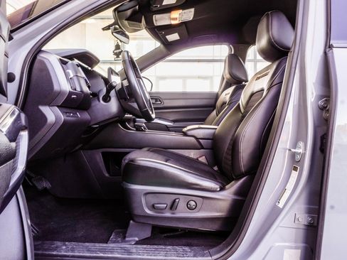 Used 2023 Nissan Pathfinder Rock Creek image 13