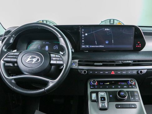 Used 2025 Hyundai Palisade SEL FWD image 17