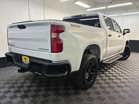 Used 2019 Chevrolet Silverado 1500 Custom Trail Boss w/ Custom Convenience Package AWD/4WD image 4