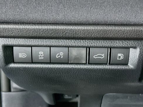 Used 2026 Toyota Camry LE w/ Convenience Package FWD image 17