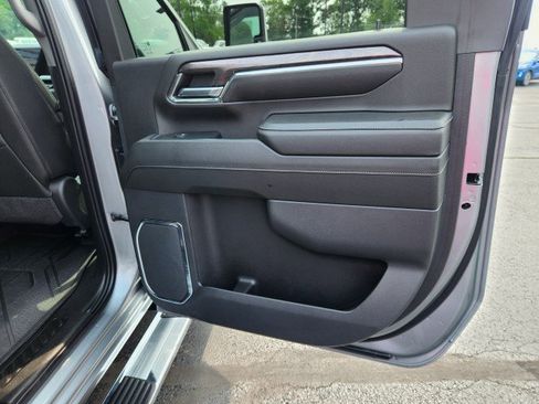 Used 2024 Chevrolet Silverado 2500 LTZ image 17