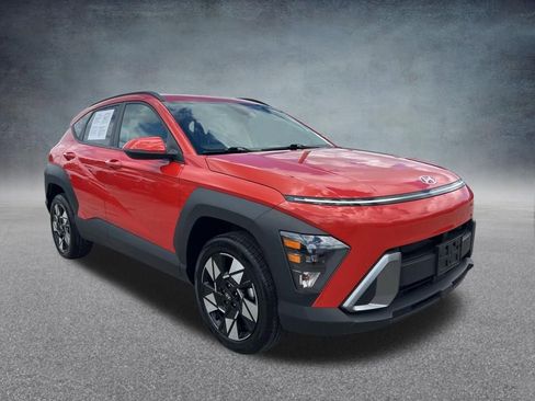 Used 2024 Hyundai Kona SEL AWD/4WD image 2