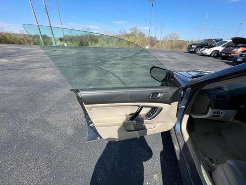 Used 2007 Subaru Outback 2.5i AWD/4WD image 22
