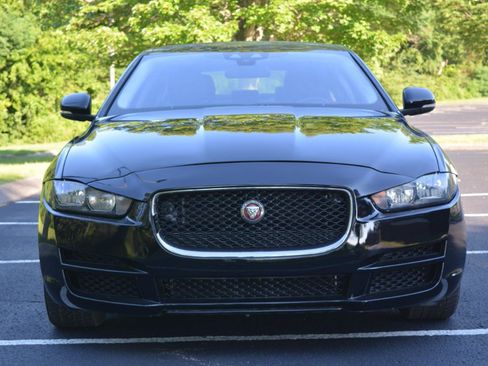 Used 2017 Jaguar XE RWD image 2