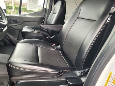 Used 2023 Ford Transit 250 Medium Roof image 15