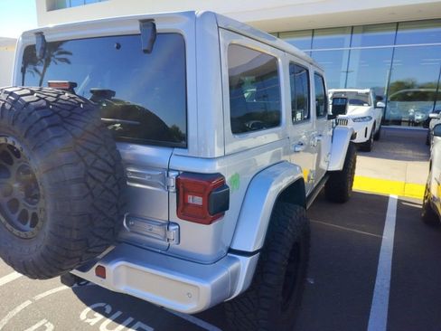 Used 2023 Jeep Wrangler Unlimited Sahara image 5