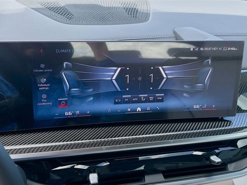 New 2026 BMW X5 M60i image 11