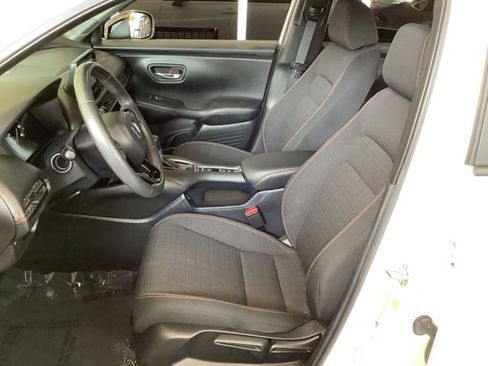 Used 2024 Honda HR-V Sport image 15