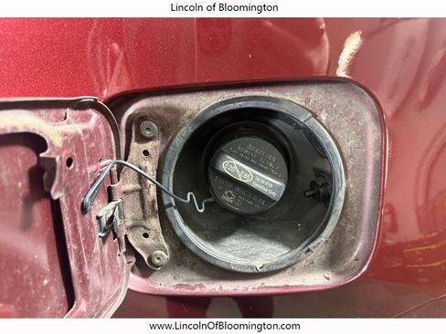 Used 2015 Toyota Highlander XLE image 21