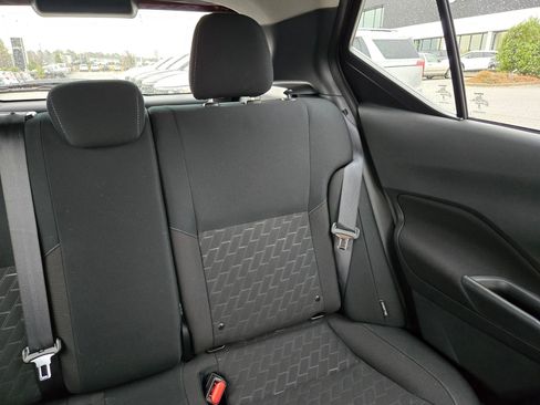 Used 2024 Nissan Kicks SV image 27