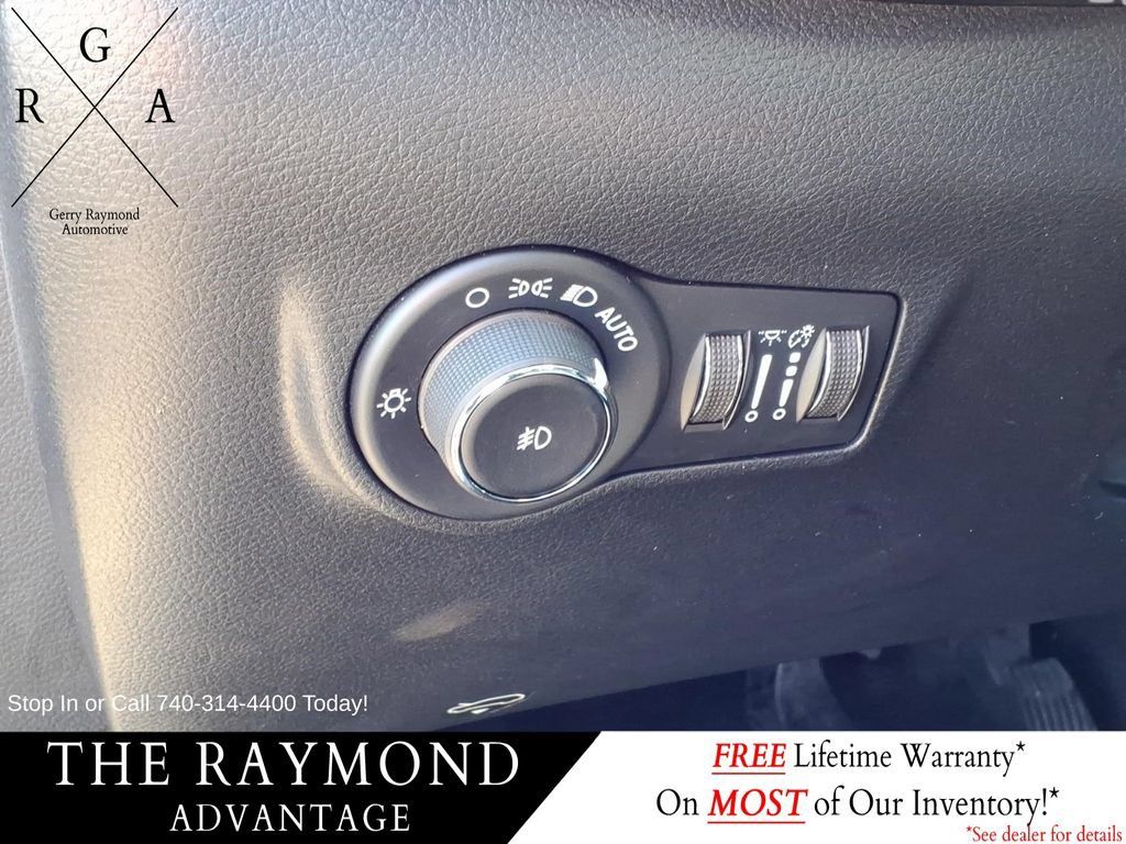 Used 2026 Jeep Compass Limited AWD/4WD image 18