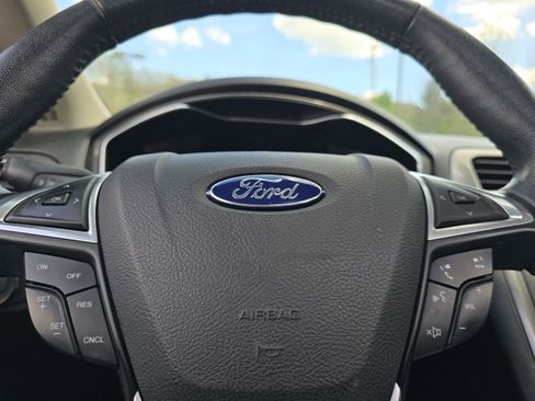 Used 2017 Ford Fusion Energi SE image 29