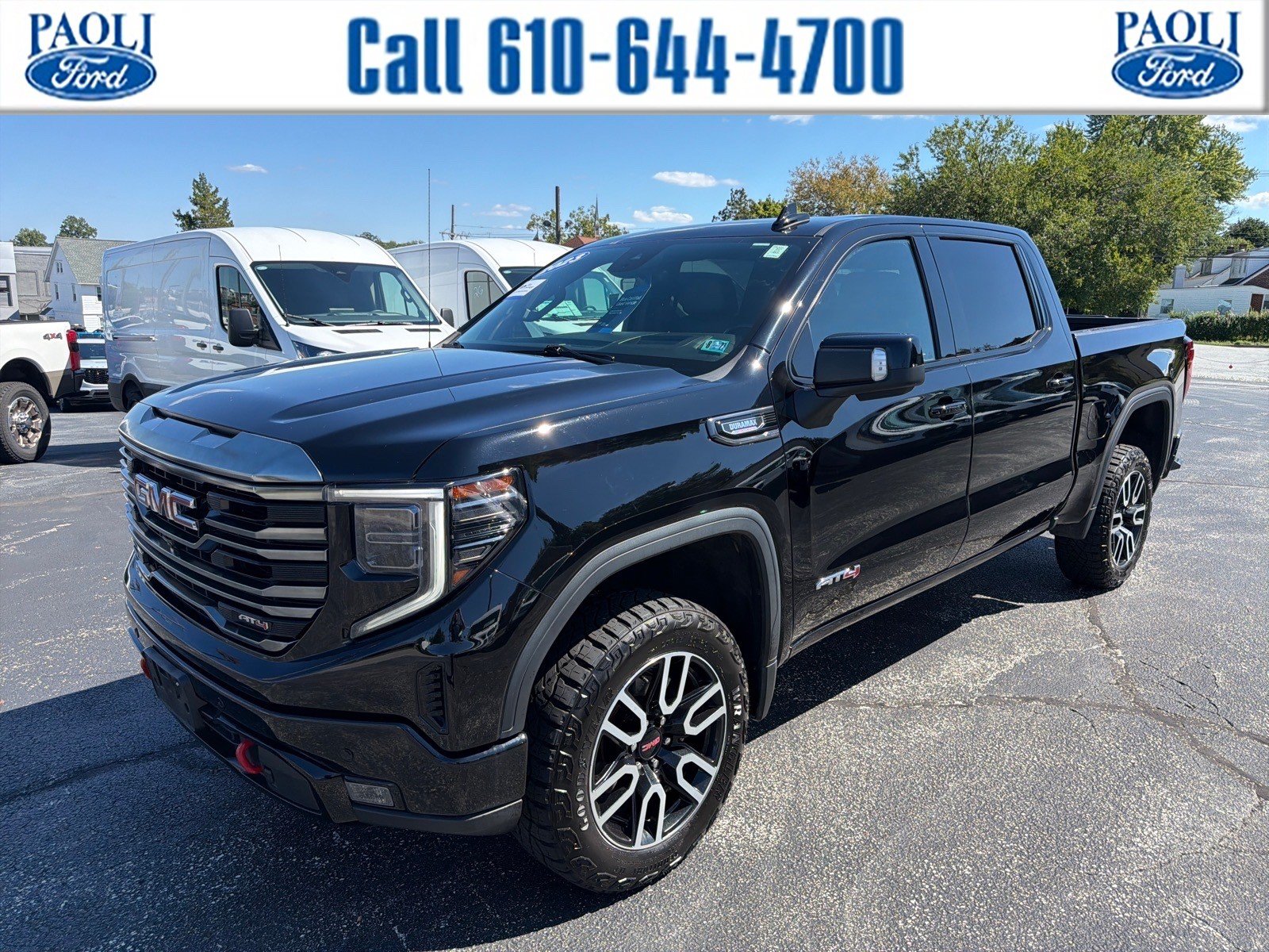 Used 2023 GMC Sierra 1500 AT4 w/ Technology Package AWD/4WD image 1