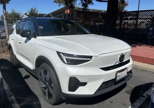 Used 2024 Volvo XC40 Recharge Ultimate w/ Protection Package Premier AWD/4WD image 8