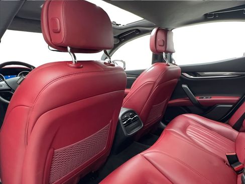 Used 2018 Maserati Ghibli S image 42