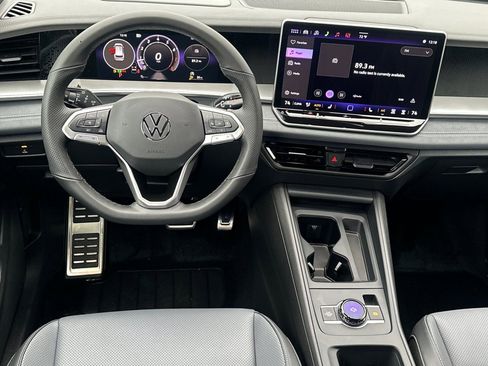 New 2026 Volkswagen Tiguan SE R-Line FWD image 12