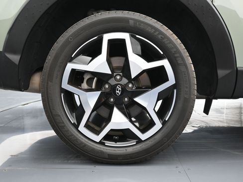 Used 2024 Hyundai Santa Cruz Limited AWD/4WD image 18