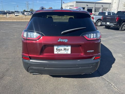 Used 2019 Jeep Cherokee Latitude Plus w/ Comfort/Convenience Group image 4