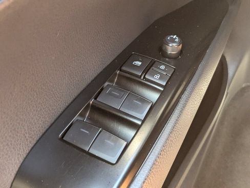 Used 2025 Toyota Camry SE FWD image 24