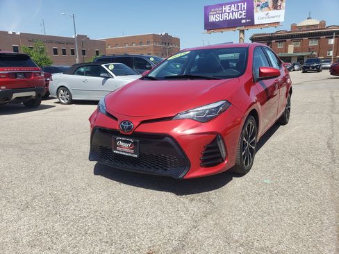 Used 2018 Toyota Corolla SE image 4