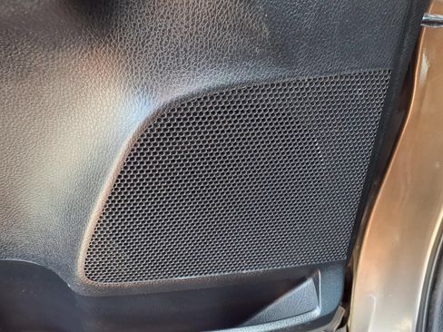 Used 2014 Toyota RAV4 Limited w/ Technology Package FWD image 17