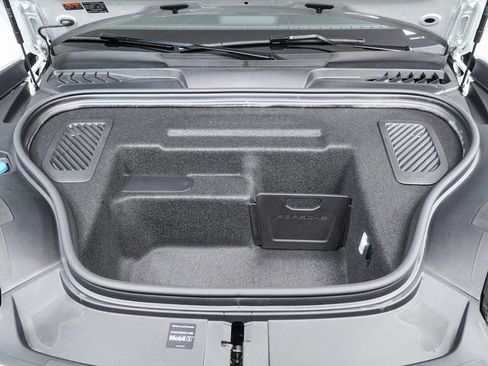 New 2026 Porsche Macan 4 Electric image 35