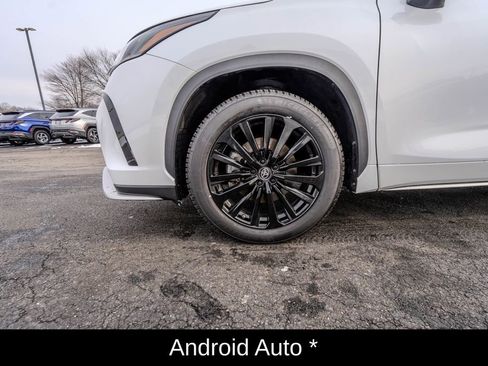 Used 2023 Toyota Highlander XSE image 9