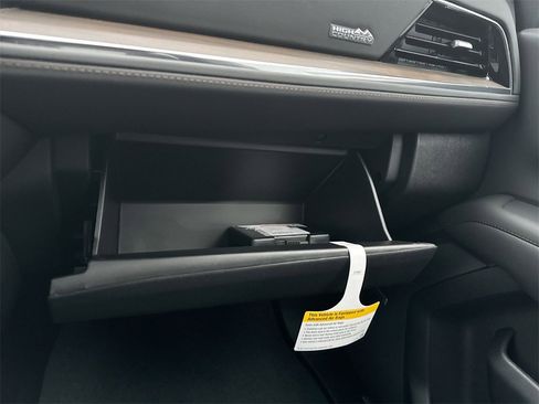 New 2026 Chevrolet Suburban High Country image 36