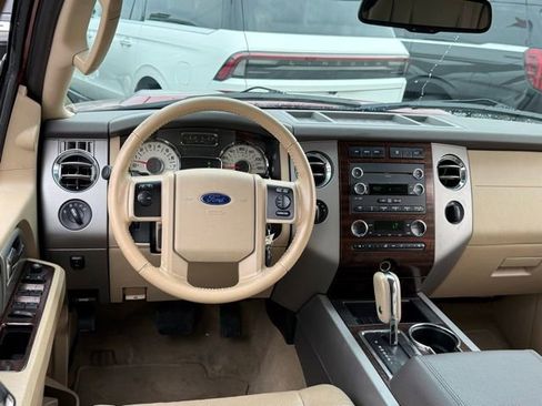 Used 2014 Ford Expedition XLT w/ Equipment Group 202A image 6
