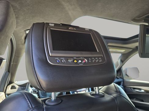 Used 2018 Cadillac Escalade ESV Platinum AWD/4WD image 6