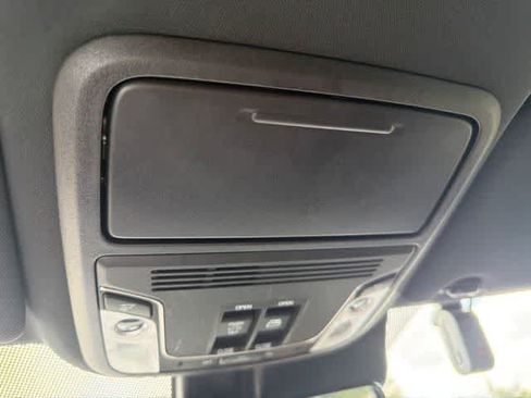 Used 2025 Honda Ridgeline Black Edition image 33