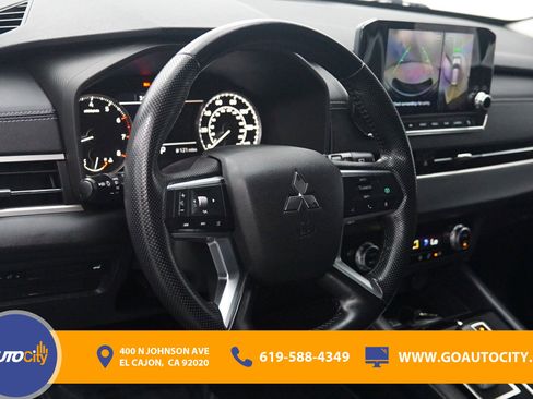 Used 2022 Mitsubishi Outlander SE image 20