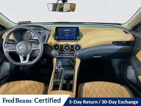 Used 2021 Nissan Sentra SV w/ SV Premium Package image 16