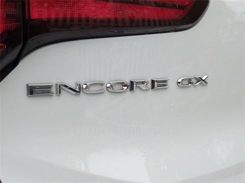 Certified 2022 Buick Encore GX Select image 31