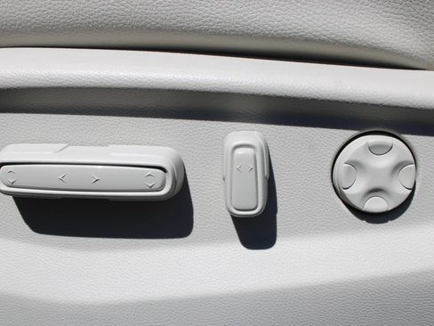 Used 2025 Honda Odyssey EX-L image 16
