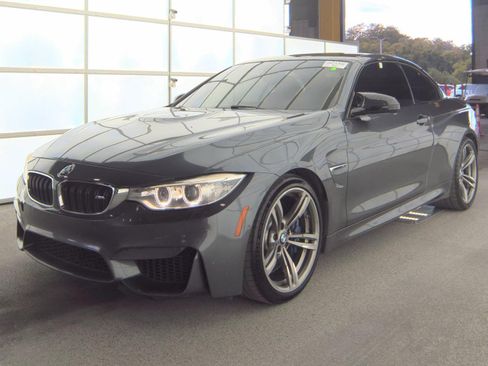 Used 2015 BMW M4 Convertible image 1