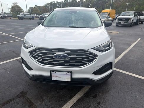 Used 2021 Ford Edge SE FWD image 4