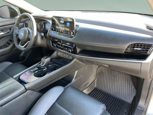 Used 2022 Nissan Rogue SL w/ SL Premium Package image 14