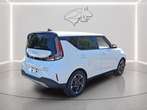 Used 2024 Kia Soul EX FWD image 5