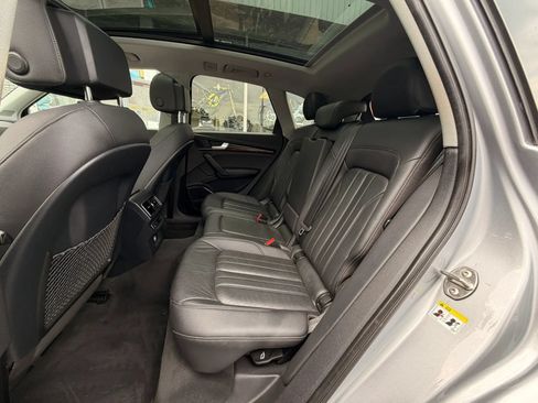 Used 2018 Audi Q5 2.0T Premium Plus w/ Premium Plus Package AWD/4WD image 9