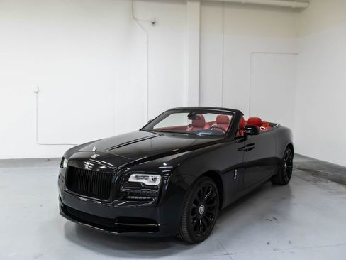 Used 2020 Rolls-Royce Dawn RWD image 10