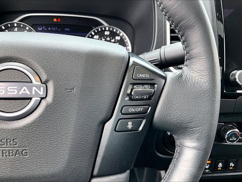 Used 2023 Nissan Frontier SV w/ SV Premium Package image 24