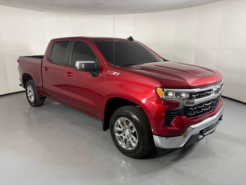 Used 2023 Chevrolet Silverado 1500 LT image 2