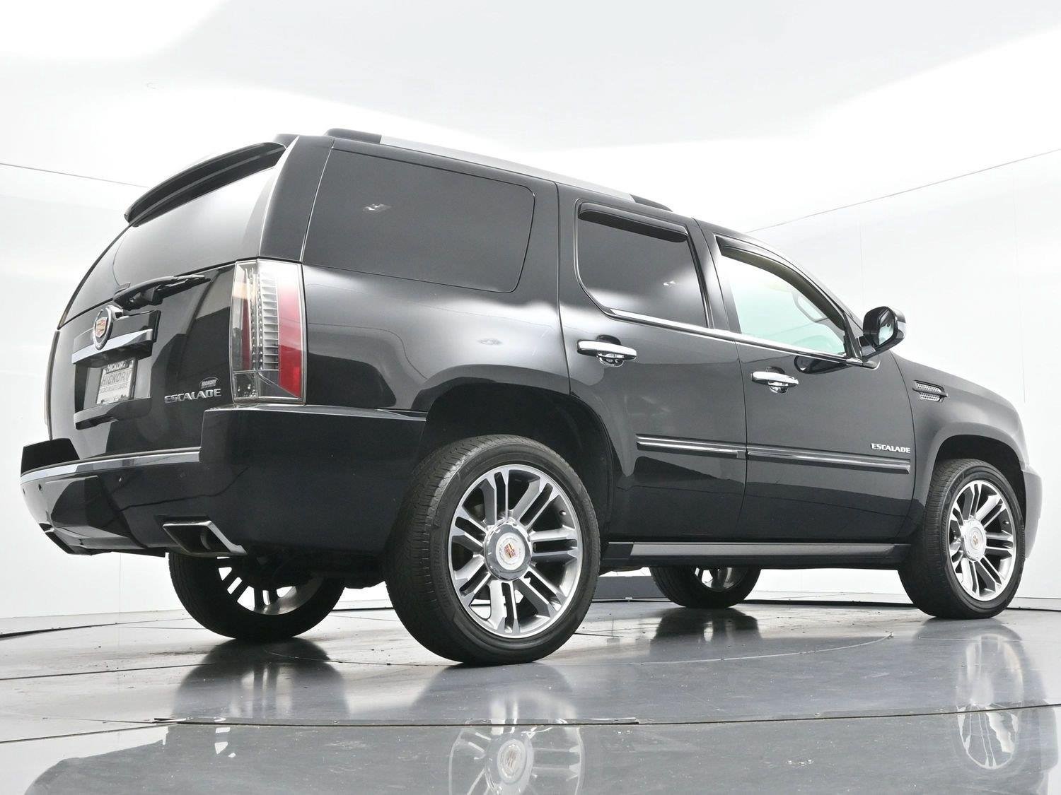 Used 2013 Cadillac Escalade Premium AWD/4WD image 57